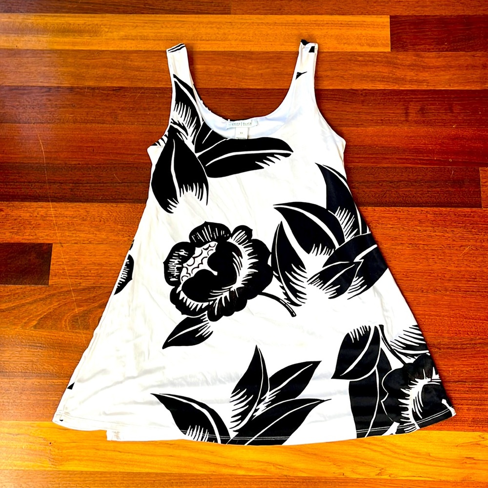 White House Black Market XS Dressy Tank Top